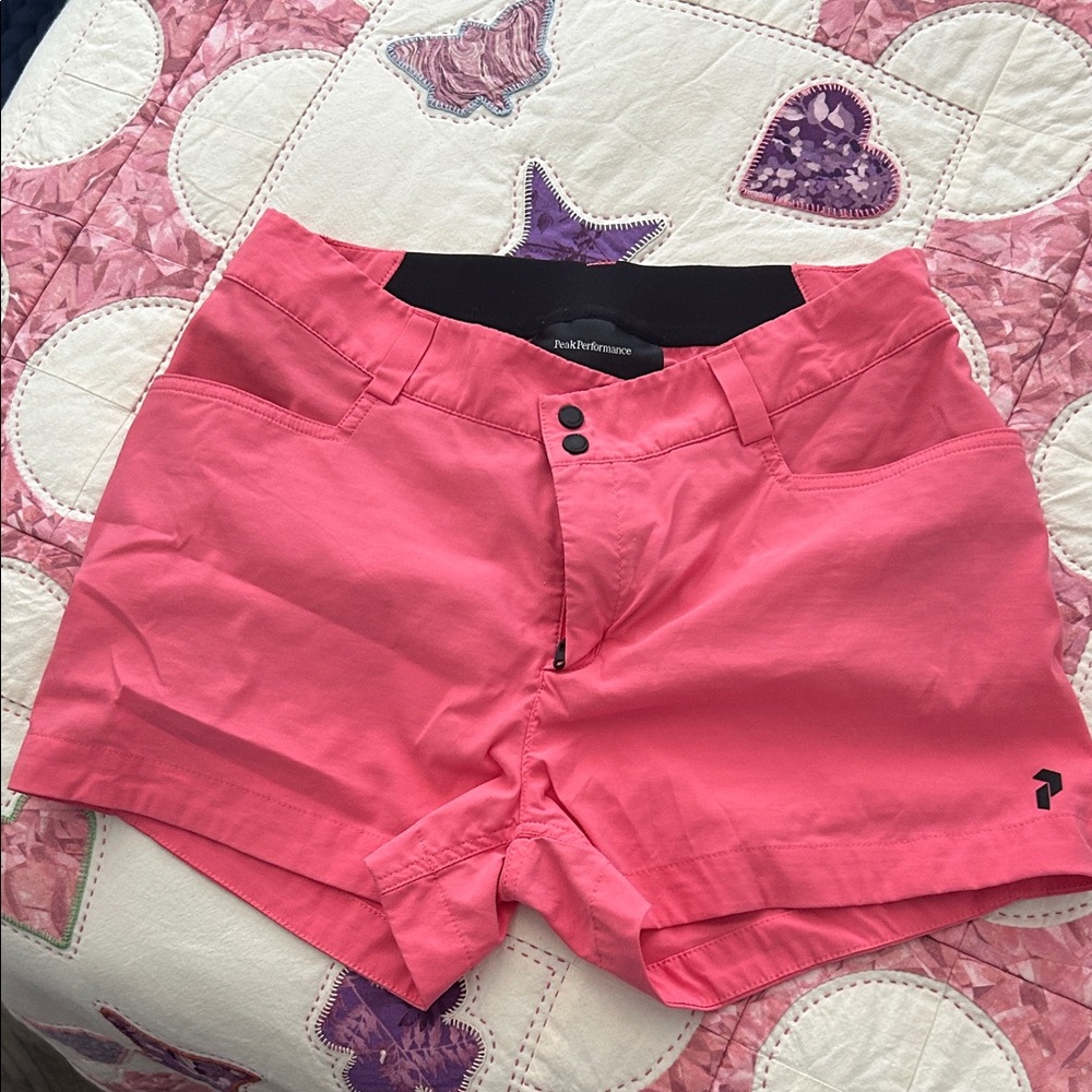 Peak Performance Women's Bright Pink Athletic Shorts